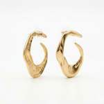 Load image into Gallery viewer, Sculpted Wave Hoops